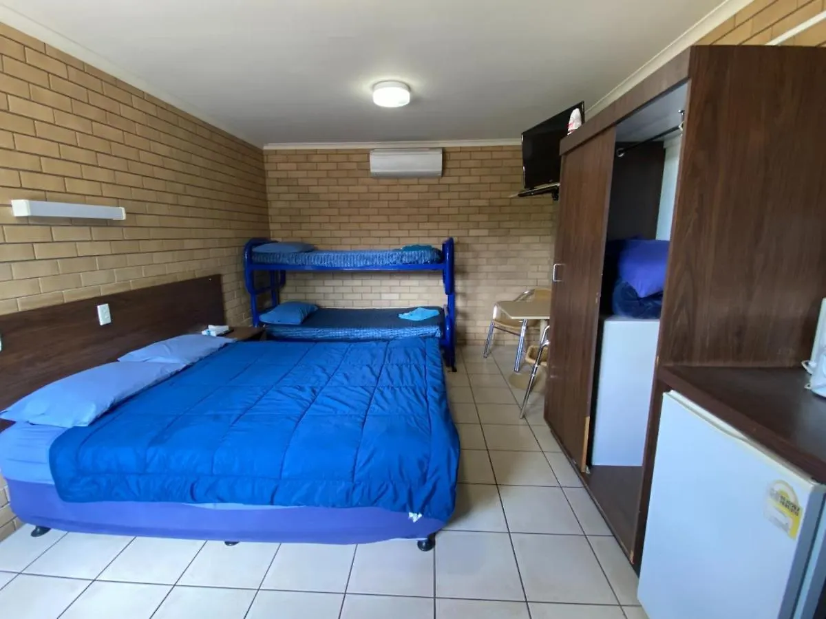 Grand Hotel Motel Clermont Australia